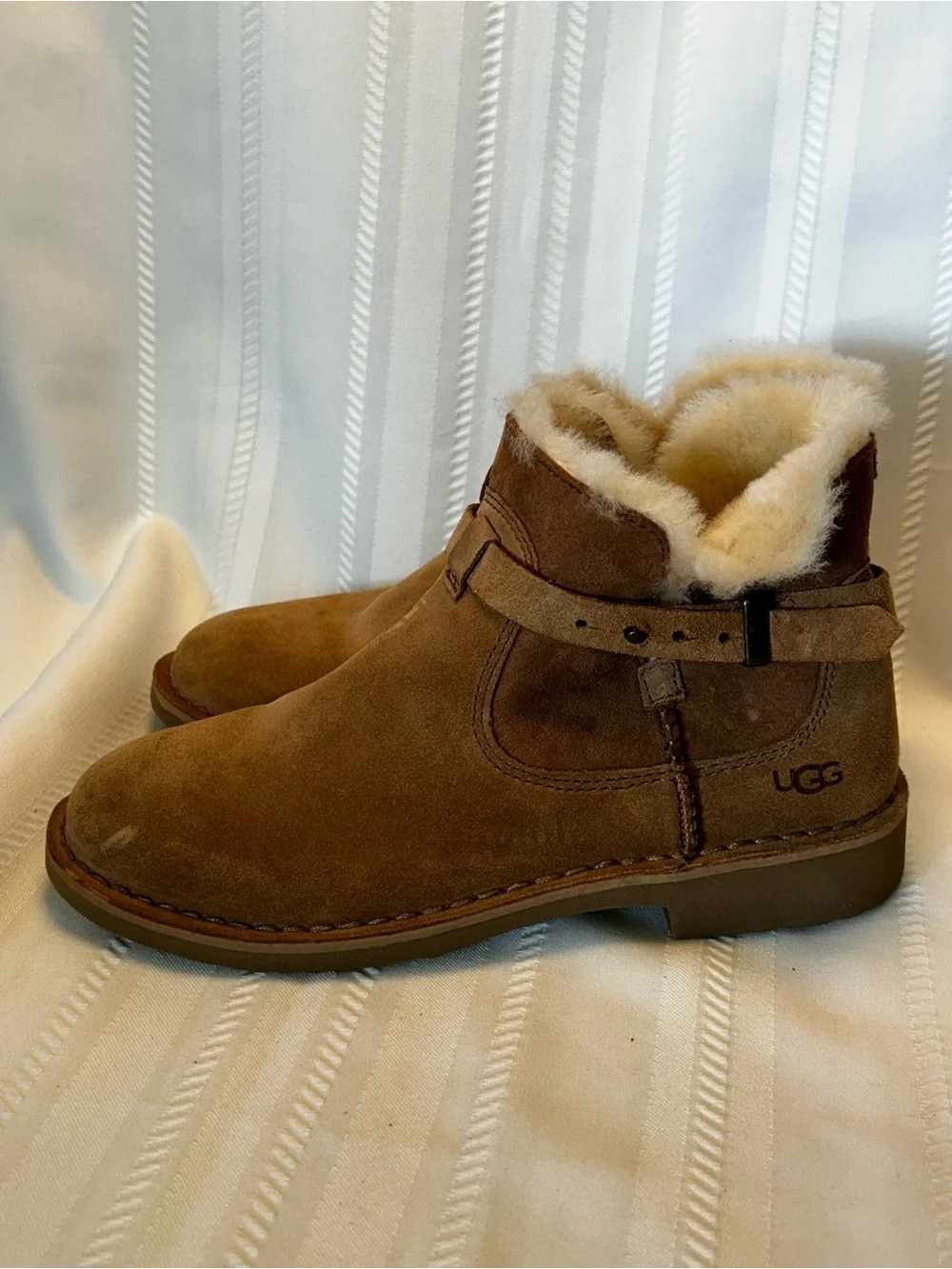 UGG Elisa Ankle Boots Chestnut Brown Suede Shesrling Womens 7.5 Buckle Strap